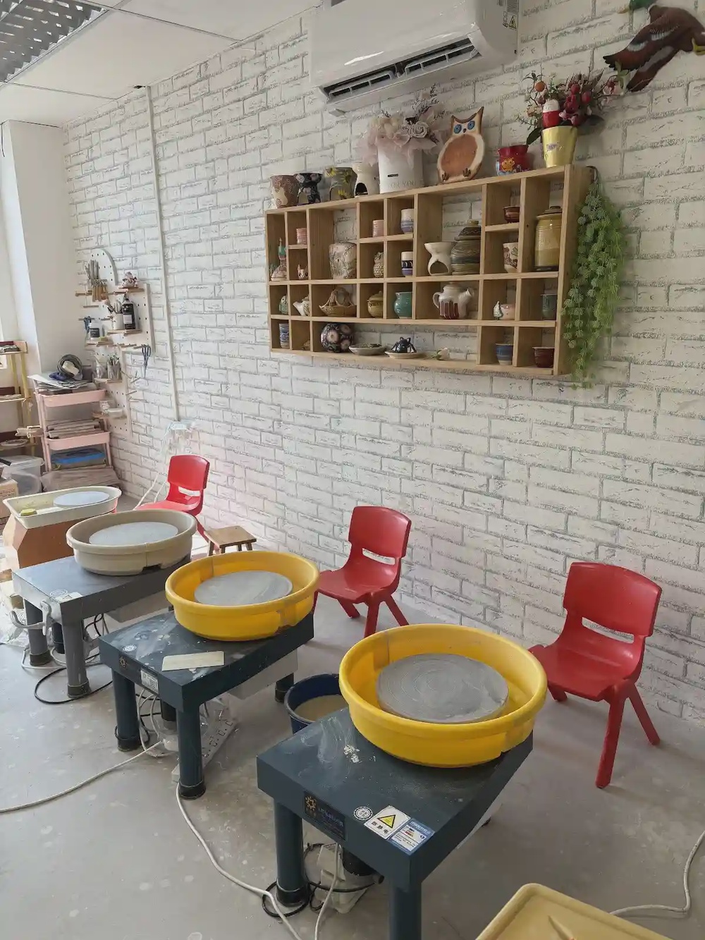 Jolly Art and Pottery Puchong Jaya clay workshop Selangor