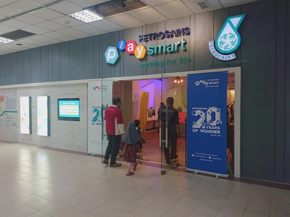 Petrosains PlaySmart Johor Bahru interactive science discovery centre for kids