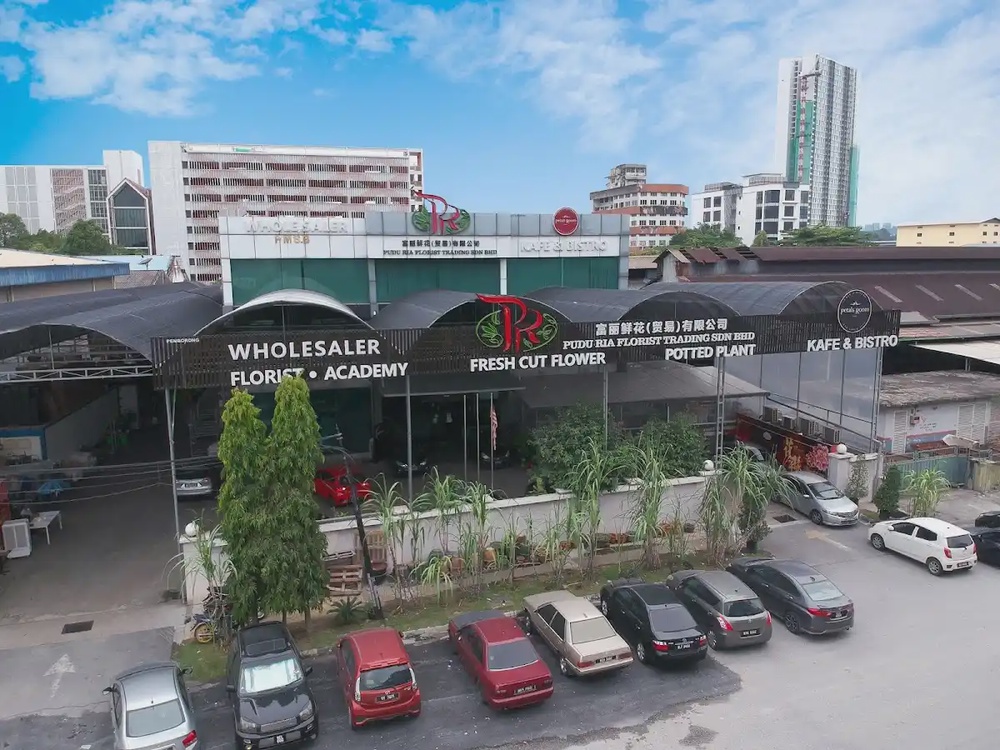 Pudu Ria Florist Chan Sow Lin Kuala Lumpur flower stand and bouquet
