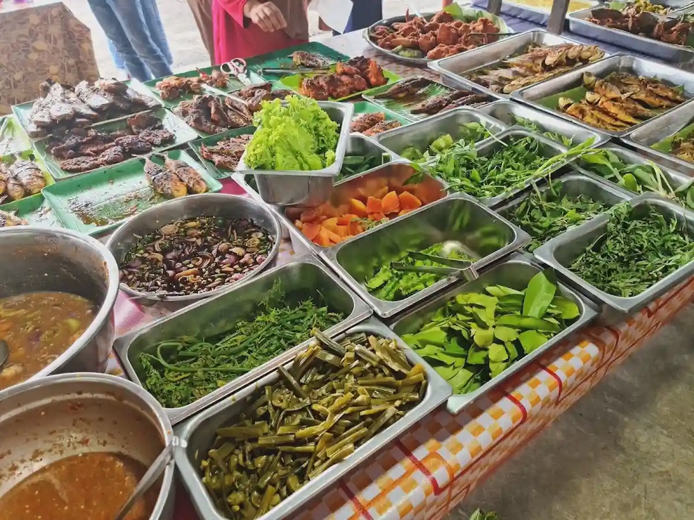 Restoran Ikan Bakar Amzar Permatang Pauh Penang grilled fish nasi campur