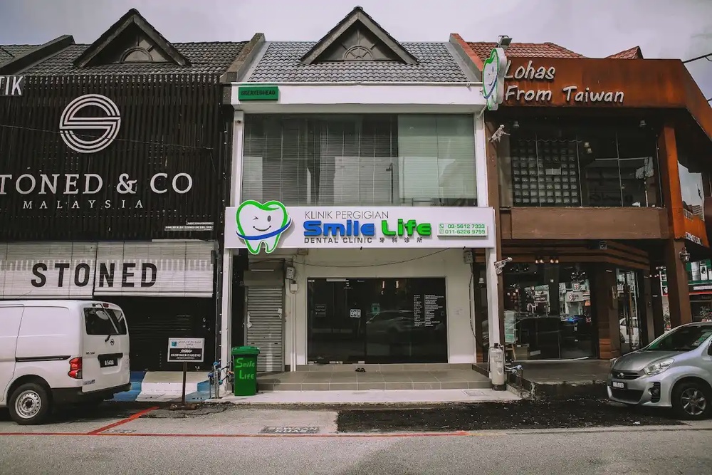 Smile Life Dental Subang Jaya SS15 Invisalign veneers implant clinic