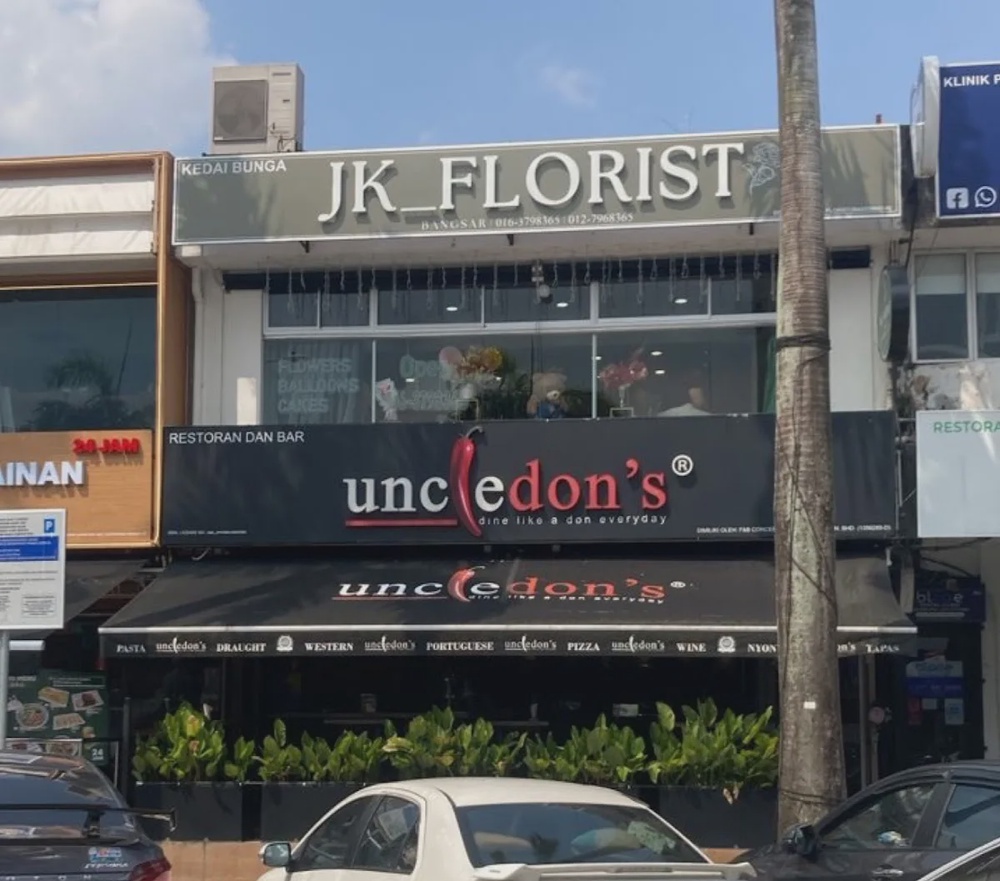 JK Florist and Party Shop Bangsar Kuala Lumpur bouquet and balloons