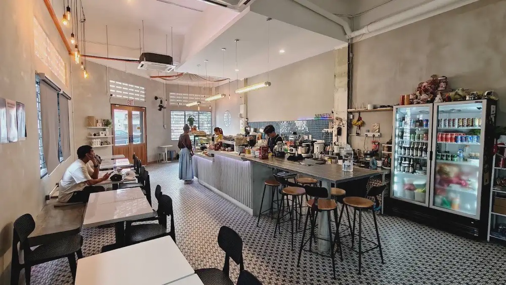 Ninety Guest House and Coffee Bar Ipoh cosy stay with cafe