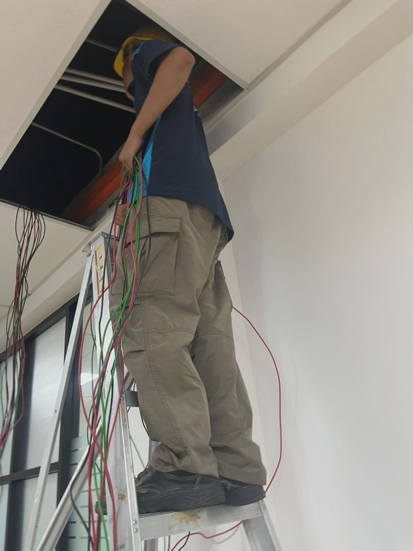 Wiring and Aircond Murah JB BLA Engineering electrician Kempas Baru Johor Bahru
