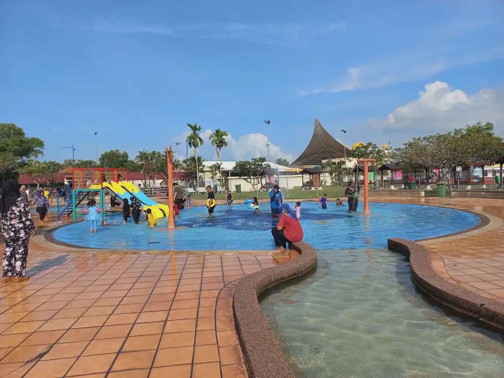Taman Tema Air MBSP Bukit Mertajam Penang municipal water playground