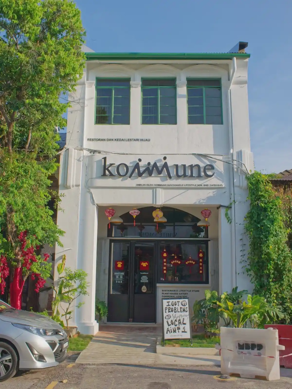 Kommune Lebuh Victoria George Town Penang plant-based dining lifestyle store