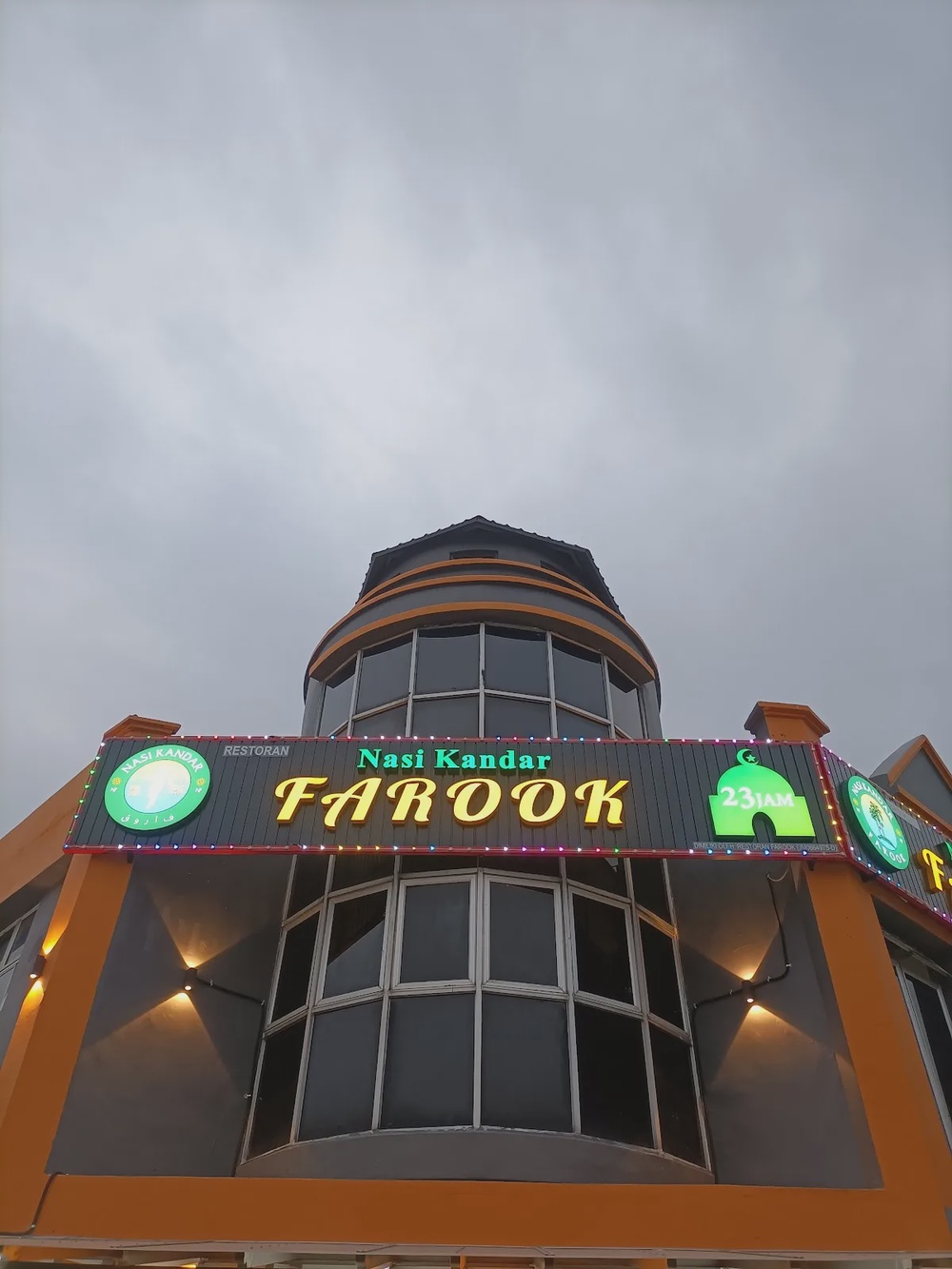Restoran Nasi Kandar Farook Taman Pulai Utama Skudai Johor Bahru garlic cheese naan