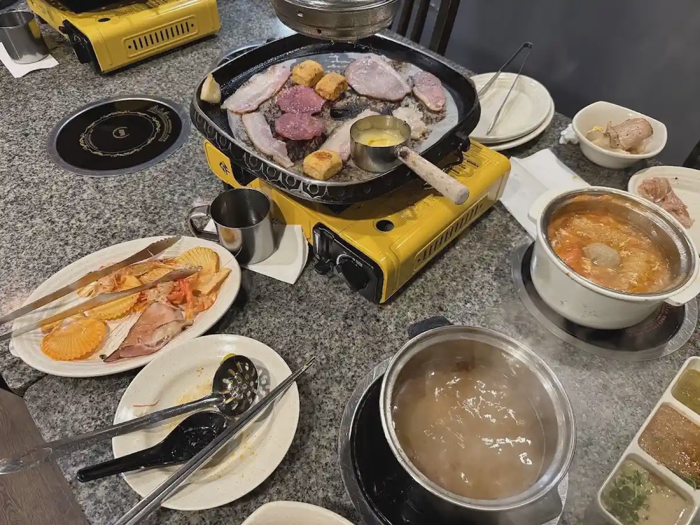 Super Red Mini Steamboat Ipoh individual personal hotpot