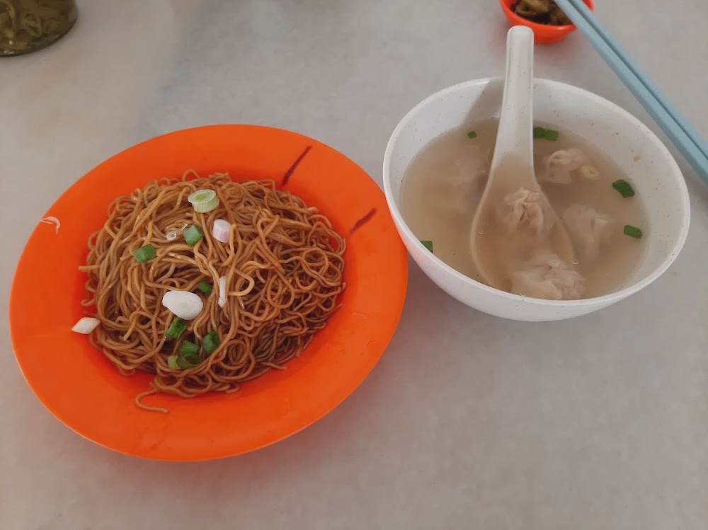 Jalan Datoh Wantan Mee Ipoh springy dry wantan mee