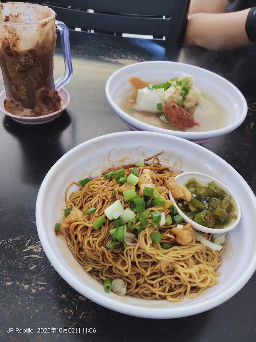 Yuan Mun Restaurant Ipoh Hakka mee and wantan mee with char siew