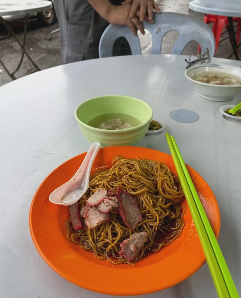 Wei Wei Wan Tan Mee 44 Tong Sui Kai Ipoh wonton soup and noodles