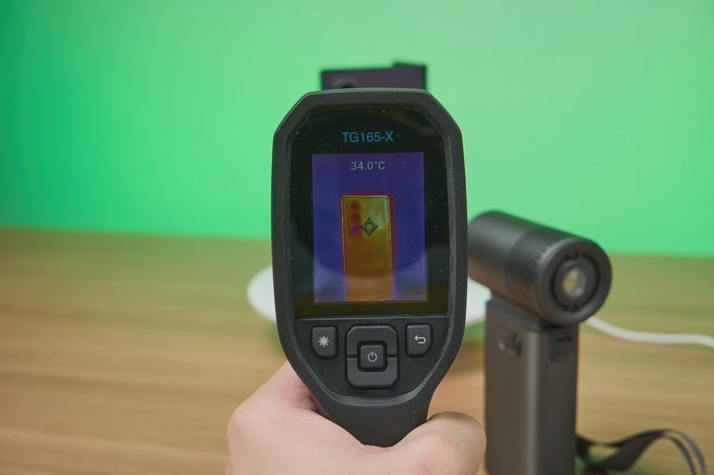 JisuLife Handheld Fan Ultra2 vs Dyson HushJet Mini: Real-World Testing and the Final Verdict 6