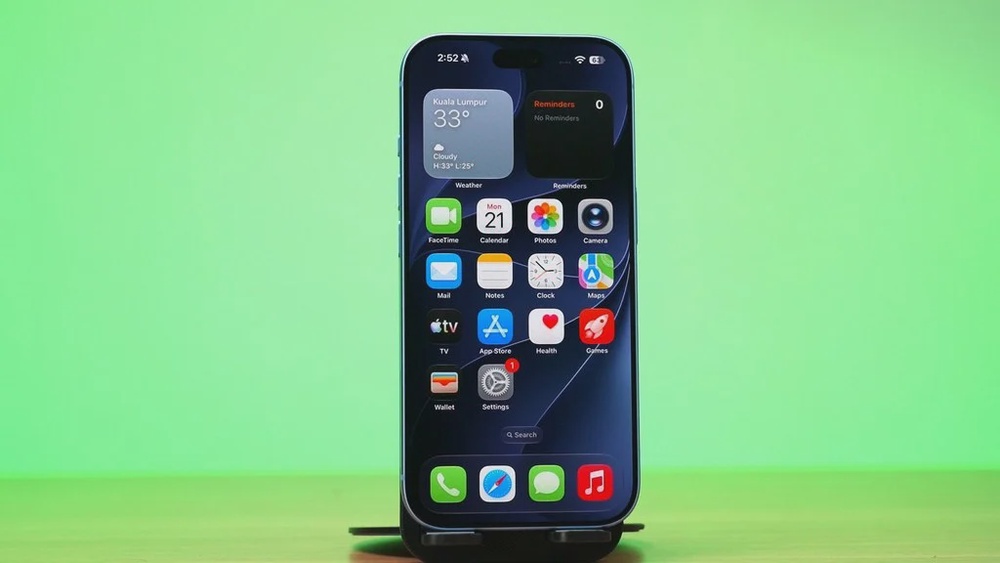Apple iPhone 18 Pro review - actually exciting? 20