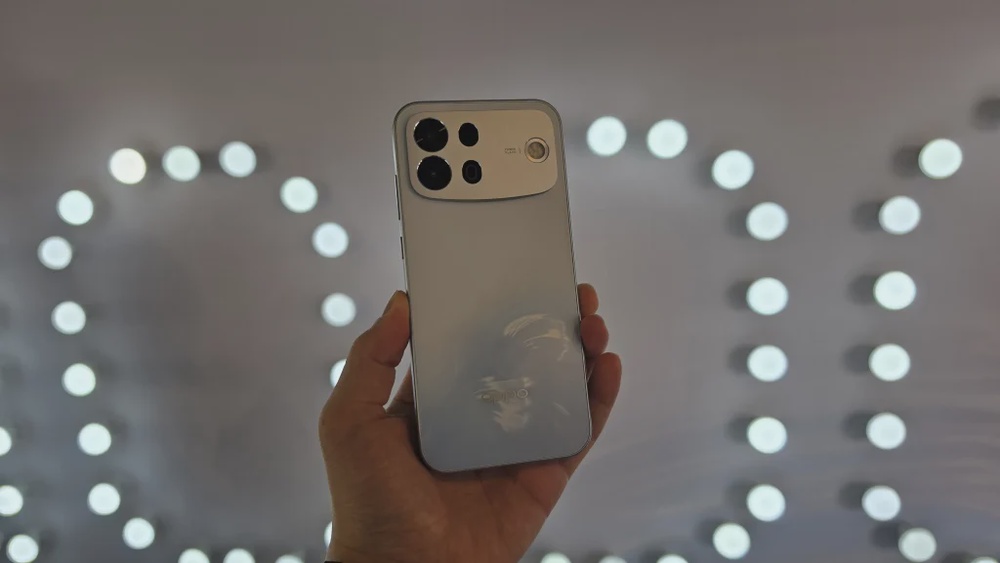 Fresh new OPPO A7 Pro Series puts group selfies, battery endurance and long-term smoothness inside an affordable package 6