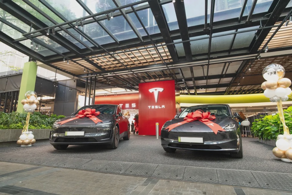Tesla Malaysia's 7th Experience Center sits within Mid Valley KL 10