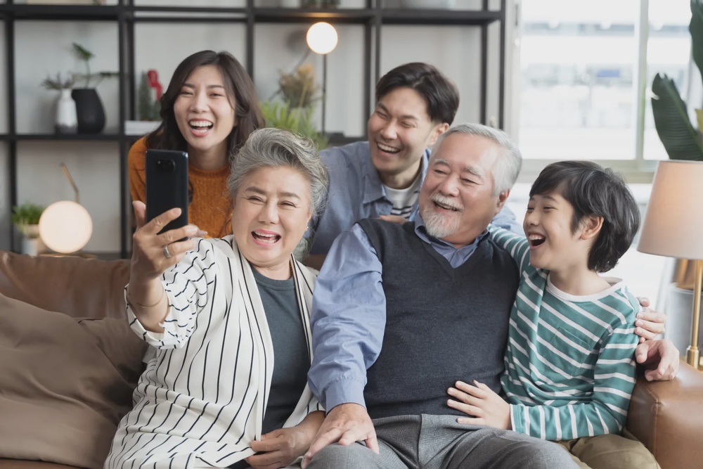 asian family elder senior child 123rf