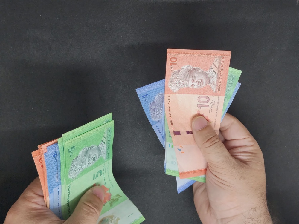 ringgit cash malaysia 123rf