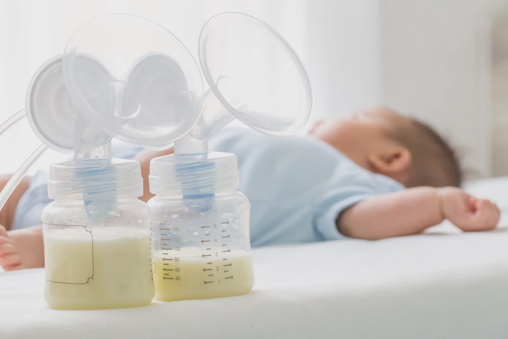 baby milk bottle pump 123rf