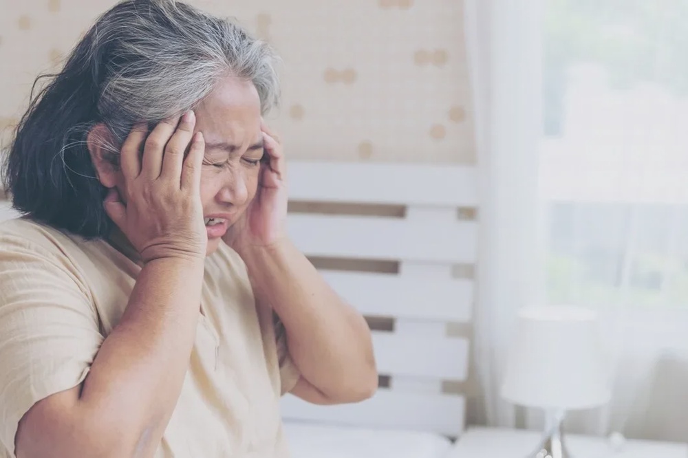 elderly patients bed asian senior woman patients headache hands forehead medical healthcare concept 1150 21731