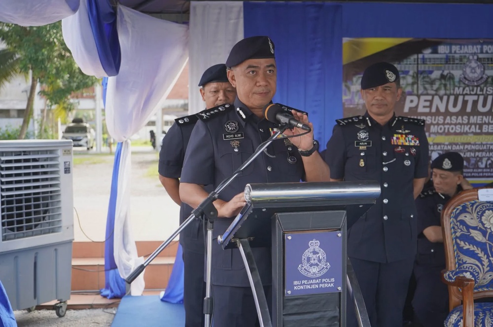 ketua polis perak Datuk Mohd Alwi Zainal Abidin