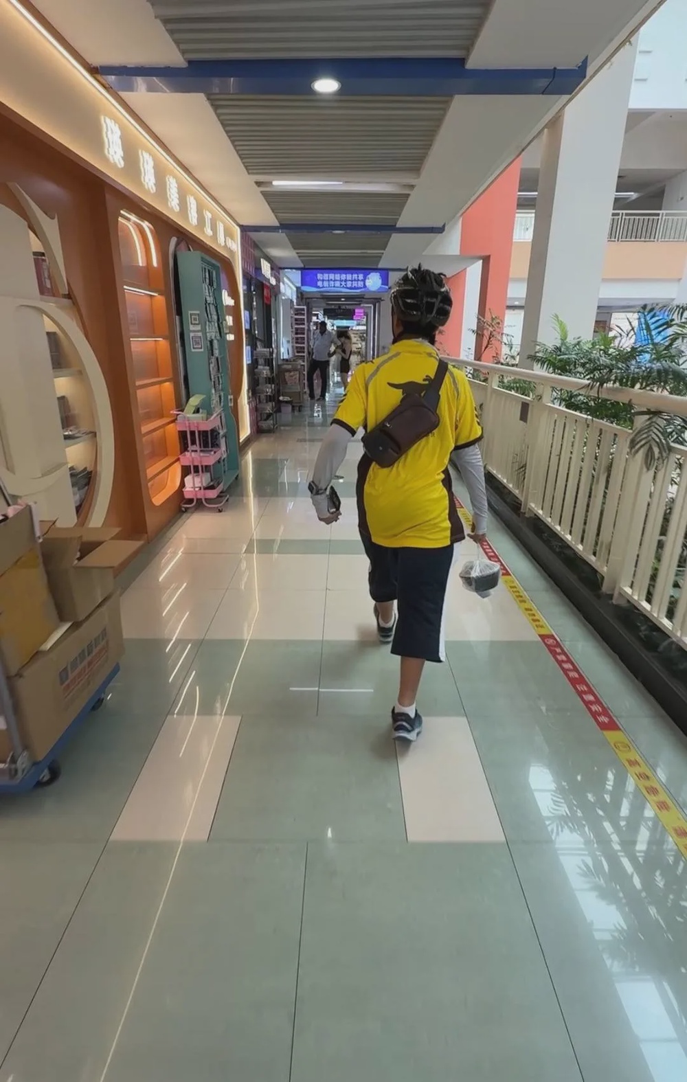 儿子一句大不了送外卖爸爸让他亲身体验30天父子关系变好 3