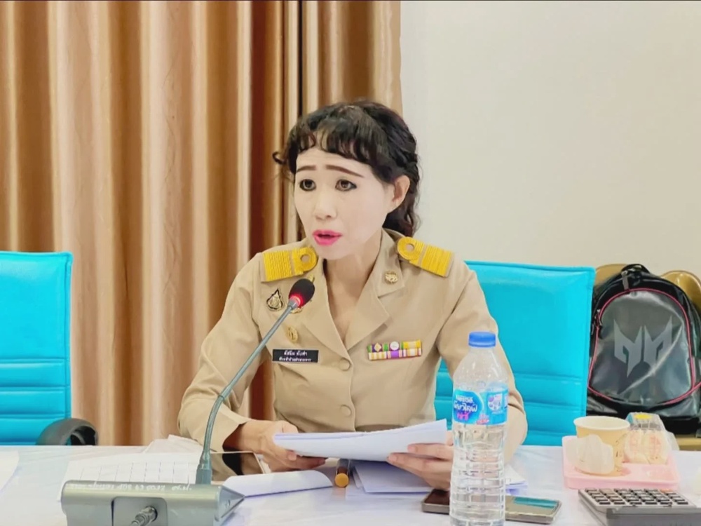 女公务员泰国南部财政预算会议走红 1
