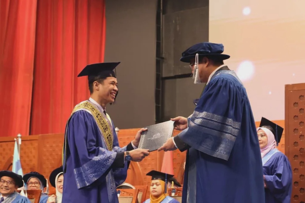 男子深知父亲养家辛苦努力上学大学毕业不曾因父亲感到羞耻4