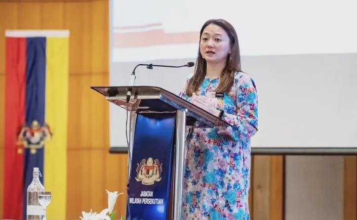 minister 2