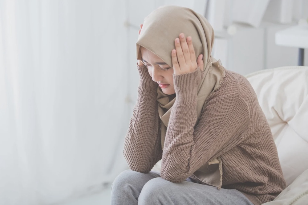 muslim hijab woman stressed 123rf
