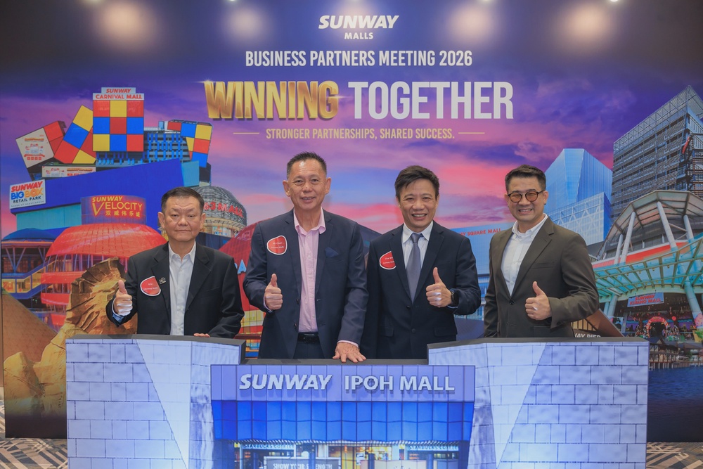 Sunway Ipoh Mall unveiling took place during the Sunway Malls Business Partners Meeting L to R Eric Tee HC Chan Chai Wen Yew Michael Poh 1