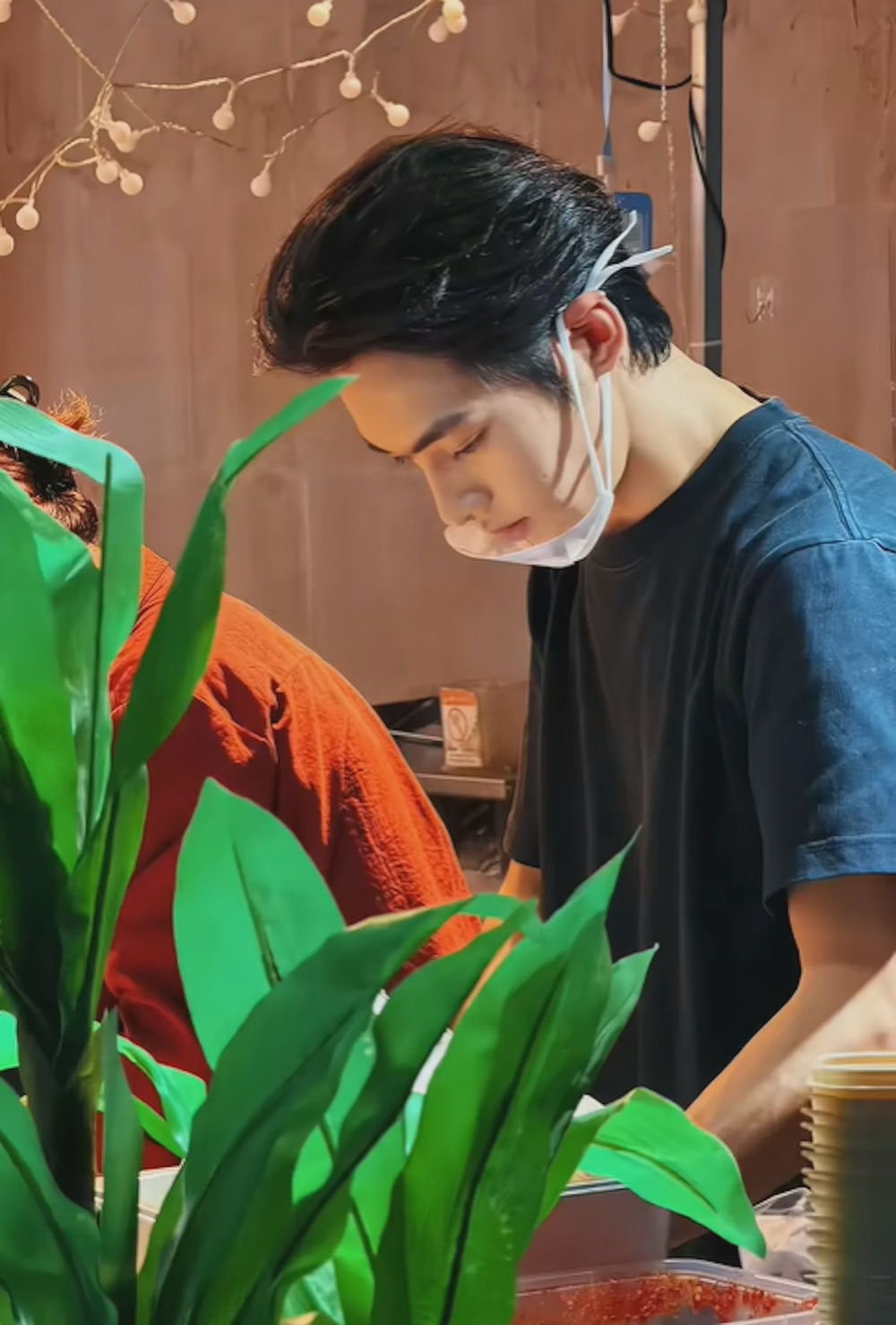 hrKCByaGjpvaIBNZyFzksBqCPaSGcphad4FWcneBVnI 1