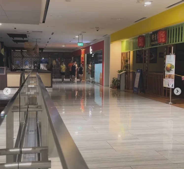 running in mall 1
