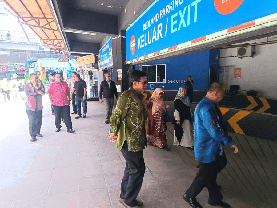 Image from: Bukit Bintang Masih Tiada Surau Atau Masjid Untuk Solat Jumaat