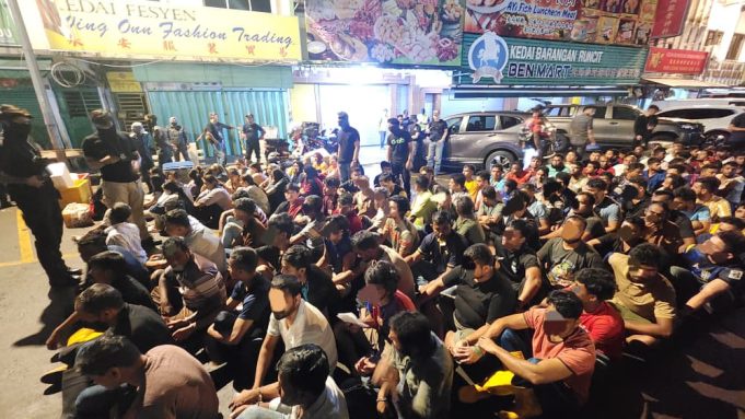Image from: 186 PATI Ditahan Dalam Ops Kutip Di Pasar Pudu
