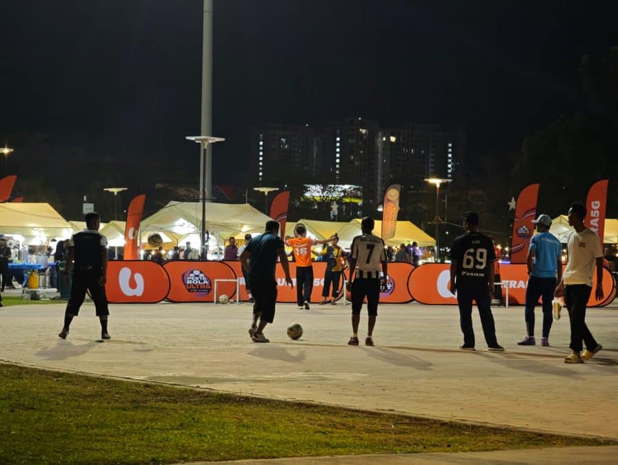 Image from: Pesta Bola Ultra U Mobile Gegarkan Perak, Peminat Bola Sepak Raikan Kemaraan Sepanyol Ke Separuh Akhir
