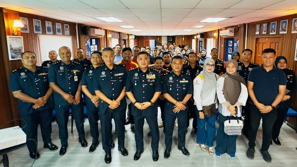 Image from: RXZ Members Tegaskan Isu Tutup LPT Hanya Gurauan, Mahu Komuniti Dihormati