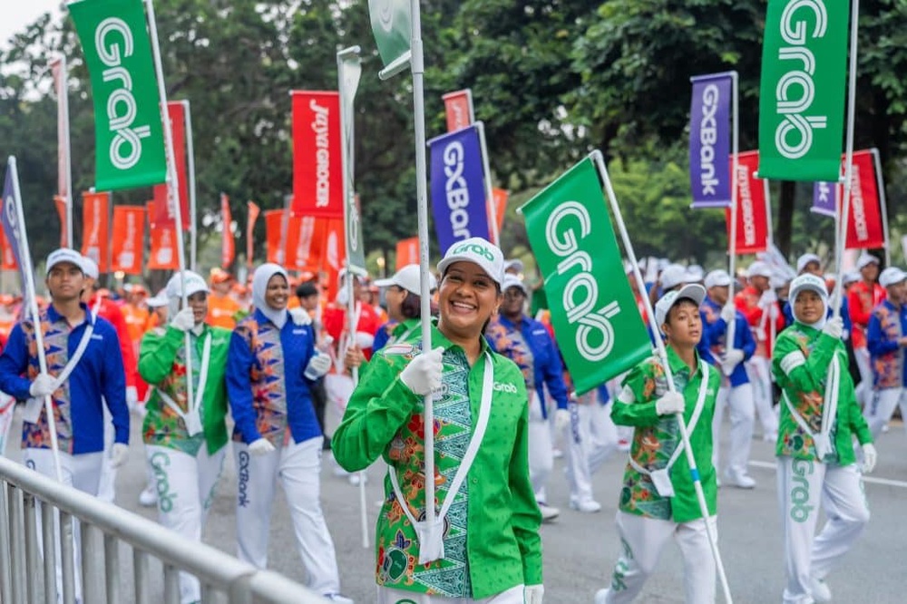 Image from: Wanita Pemacu Kemajuan Negara! Kontinjen #SisBoleh Grab Mewarnai Perbarisan Merdeka Tahun Ini