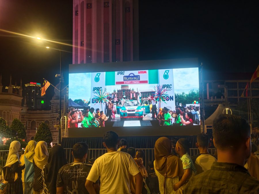 Image from: Pagi Di Putrajaya, Malam Di Dataran Merdeka!  “Semangat Membara, Untukmu Malaysia” Warnai Sambutan Merdeka Ke-69