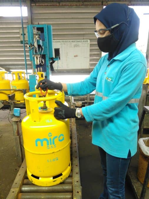 Image from: Bukan Sekadar Tong Gas, Ada Titik Peluh & Amanah Besar Yang Pastikan Ia Selamat Sampai Ke Rumah