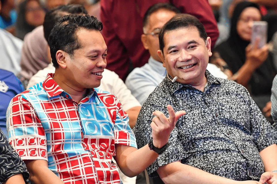 Image from: Nik Nazmi Direhatkan Tiga Bulan Daripada Aktiviti Parti BERSAMA Susulan Kontroversi JAIS