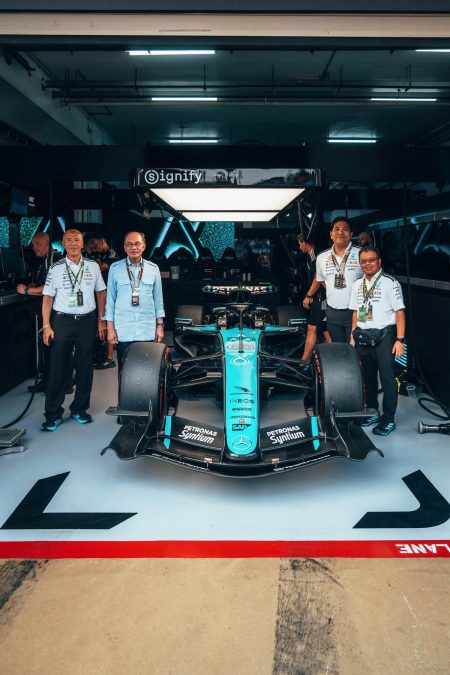 Image from: Anwar Ibrahim Bincang Dengan CEO F1, Kembalikan Grand Prix Malaysia Secara Tetap
