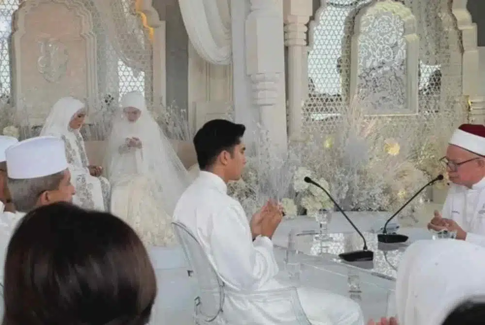 Image from: Bella Astillah & Syed Saddiq Sah Bergelar Suami Isteri, Mas Kahwin Dan Hantaran Jadi Perhatian!
