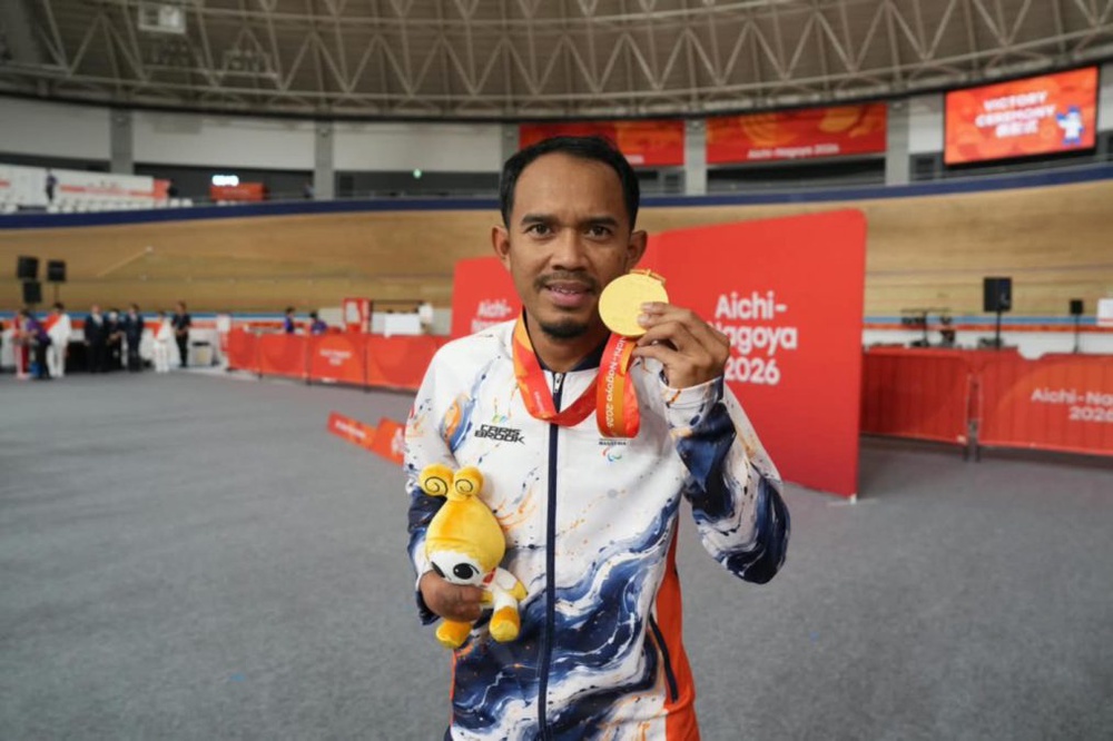 Image from: Zuhairie Hadiahkan Emas Pertama Malaysia, Fokus Keluarga Jadi Pembakar Semangat!