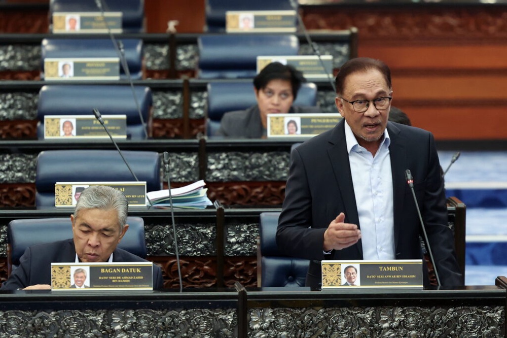 PM Anwar tempelak pembangkang -“Jangan kita lebih China dari China”