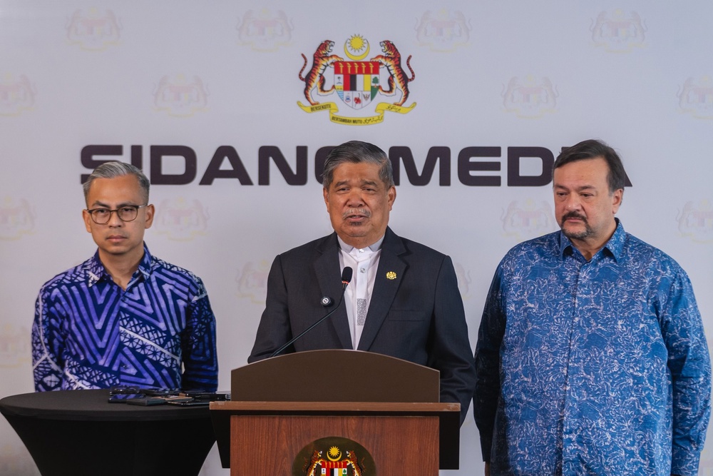 Image from: Jangan panik! Bekalan makanan negara cukup hingga pertengahan tahun -Mat Sabu