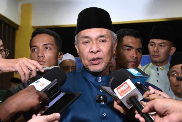 Image from: Isu 14 ADUN BN Negeri Sembilan tarik sokongan, Zahid mahu segera bertemu PM Anwar