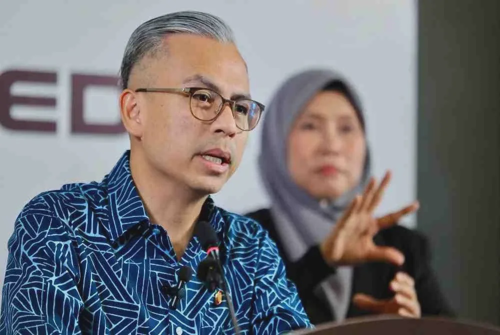 Image from: Disahkan! Diesel dihantar ke Filipina bukan dari perut bumi Malaysia – Fahmi