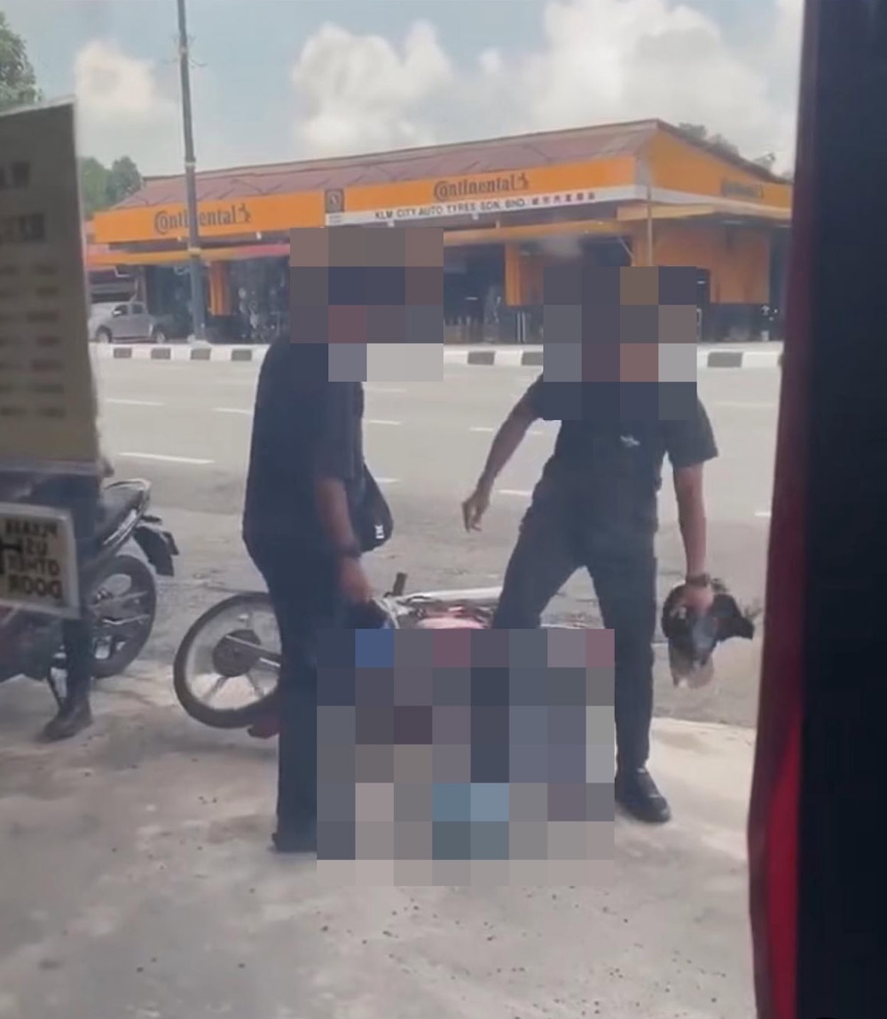 Image from: Isu polis pijak kepala suspek: Saifuddin minta tak hukum dari potongan video pendek
