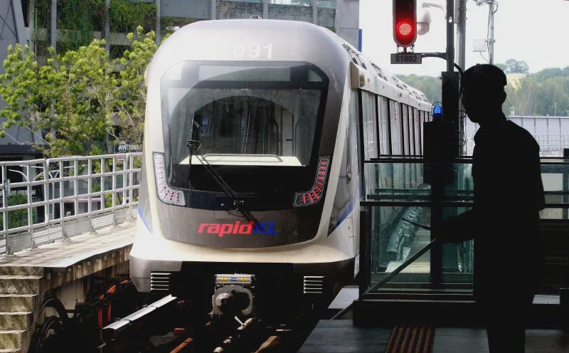 Image from: Anthony Loke tegur LRT hampir tiap minggu alami gangguan -“Saya pun berang”