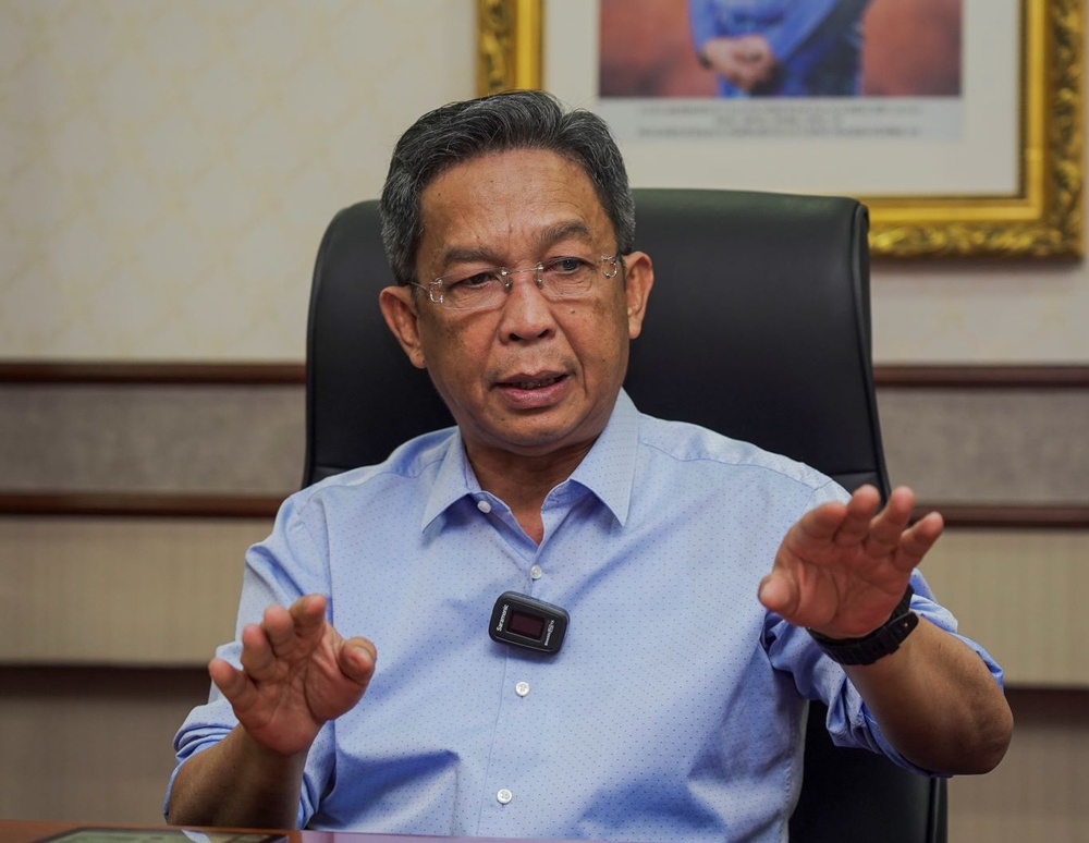 Image from: Krisis Adat Negeri Sembilan: 14 ADUN BN umum tarik sokongan terhadap Aminuddin-Jalaluddin